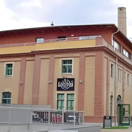 Backstage Hotel