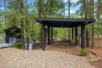 Silver King Cabin. 6,200 ft of elevation. 10 minutes from downtown Prescott.