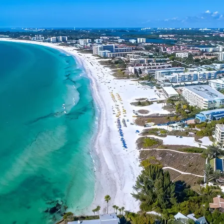 Siesta Key Condo- walk to beautiful beaches, ride a free trolley around the key