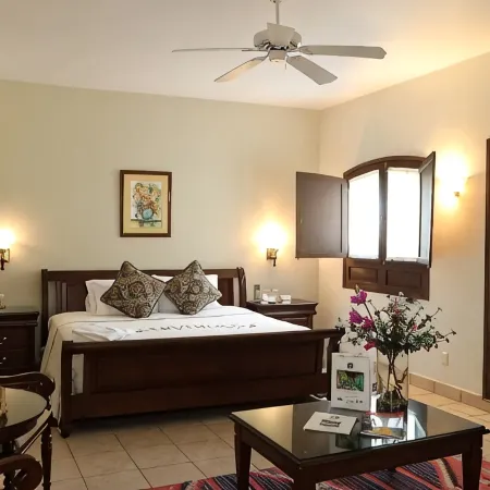 Hotel Hacienda Los Laureles