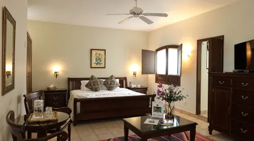 Hotel Hacienda Los Laureles