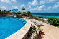 Sophisticated Oceanfront Villa, Beach Access - sul mare