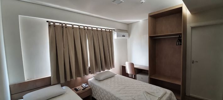 Hotel Fatti Các khách sạn ở Maringá