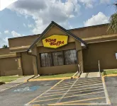 Days Inn & Suites by Wyndham Jennings - 3-Sterne