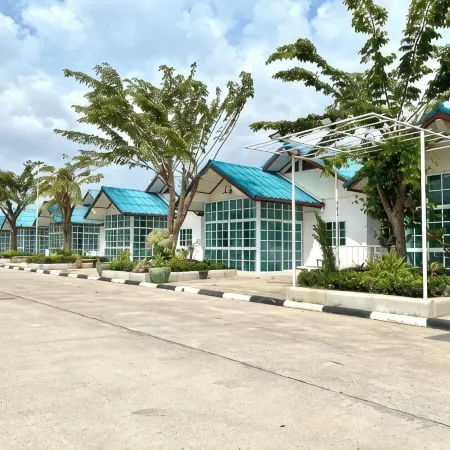 Marshal Resort
