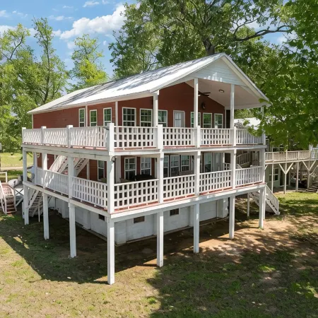 A Gem on the Beautiful Tennessee River: Perfect for gatherings and Retreats