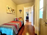Charming Hideaway - Walk to French Quarter
