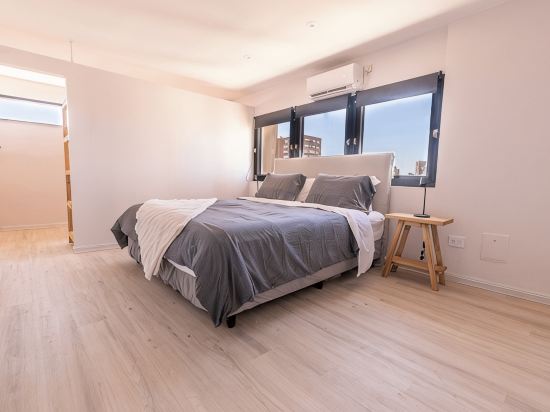 Amazing triplex - 3-bedroom in Historic Downton BsAs - Close to many landmarks