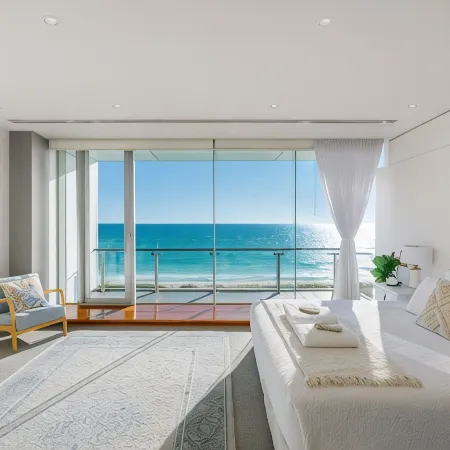Henley Beachfront Luxury Home With Private Pool, Spa And Sauna!