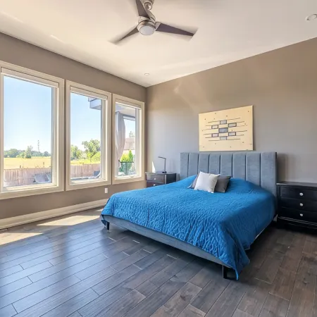 Modern Luxury Retreat | Heated Pool, Theatre & Putting Green