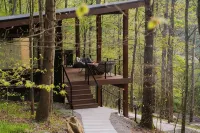 Passion @ The Patch, Lux Couples Getaway w/ View, massage chairs, movie theater - Homestays