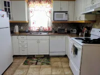 Great location with ample parking makes this a great place to rest and relax. - Wifi