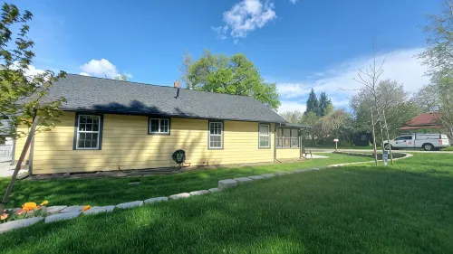 Adorable Downtown CDA Bungalow Charming 2-bedroom with AC, WiFi, Coeur d'Alene - 3 stjerner