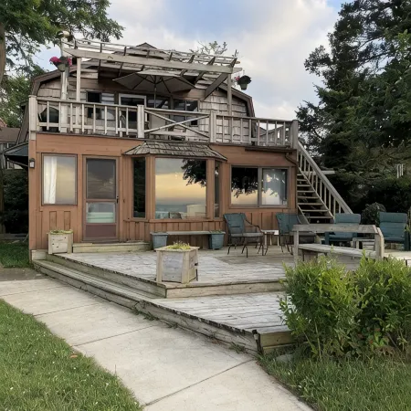 Angola on the Lake- Grandview Bay-25 minutes from Highmark Stadium Отели в г. Эванс