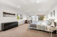 Lakeview Retreat – Spacious 6,000 Sq Ft Home on 21 Acres - balcony