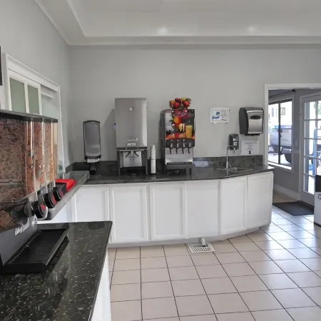 Capri Suites Anaheim
