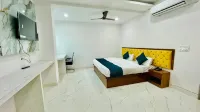 Sai Sansthan inn - New