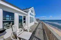 8BR Oceanfront in OBX w HotTub, Elevator & Theater Room! - Wi-Fi