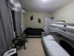 Family villa 1 w/WIFI & parking, 5 min away to the beach