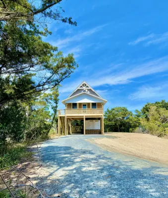 Charming 2-Bedroom, New Custom Home, Linens Provided, Walk to the Beach! - 4-Star
