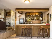 Fedriades Delphi Hotel - ที่มีบาร์