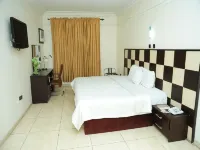 Richton Hotel and Suites
