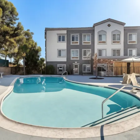 Spark by Hilton Redlands