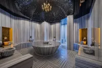 Lucky Monkey Hotel