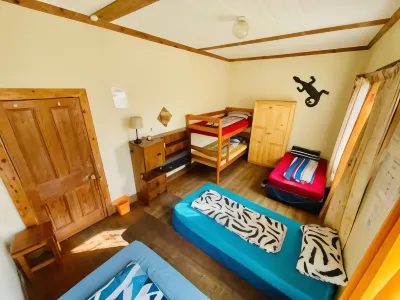 Jikeleza Lodge Hotel di 