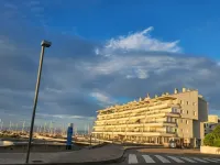Solo Atico Guest Suites - parking