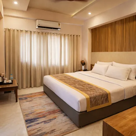 Hotel Ratana International