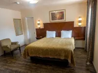 Travelers Inn - Clearwater - Motels