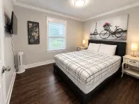 Spacious home with King bed - mins to Stadiums - Homestays