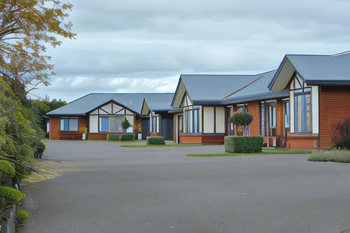 Tudor Lodge Motel - Parkplatz