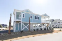 Custom 3BR 3BA with Private Pool & Elevator - new in 2022 - 4-Sterne