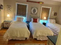 Cape Charles home with pool and golf cart 5 minutes from the beach! - 3 stjerner
