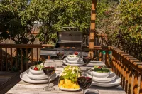 Hot Tub! Pets! Green  Clean-Walking Distance to Proctor District - 4성급