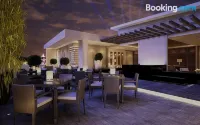 Avenue Suites Hotel