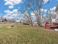 Stylish & Spacious Retreat - with a High tech Movie Theater near DT Minneapolis Hoteles en Fridley