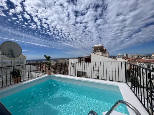 Naim Guest House Nerja - piscina
