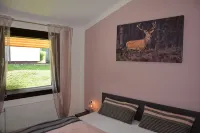 Ferienhaus im Ruhig Gelegenen Ferienpark Tennenbronn - 民宿