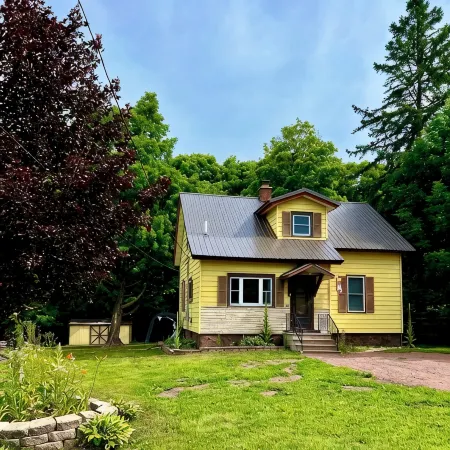 Trailside #3 ~ Summer Unwind- Hot Tub, Atv, Hike, Travel