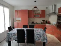 Apt T3 with garage, street of the port, Cancale, 50 m sea and harbor of Houle - 2 étoiles