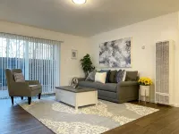 Fully renovated 2B/1b in Downtown - Wifi