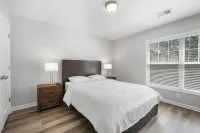 Enjoy the comfort and convenience of our Townhouse and make lasting memories! - 3성급