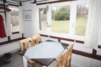 Cozy vacation home for 4 people on the edge of the forest - wonderfully quiet on the Rennsteig - Wi-Fi