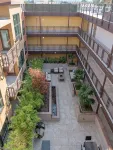 Broadway Plaza and Hot Tub in Walnut Creek - Wi-Fi