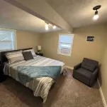 Valentine’s Tourist Tenure- Charming 2 bedroom cozy vacation home - WiFi