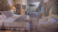 Majestic Tuscan Villa/Over ROMANTIC ZONE/Walk To Beach/Private w/Views/ -  case vacanza in affitto