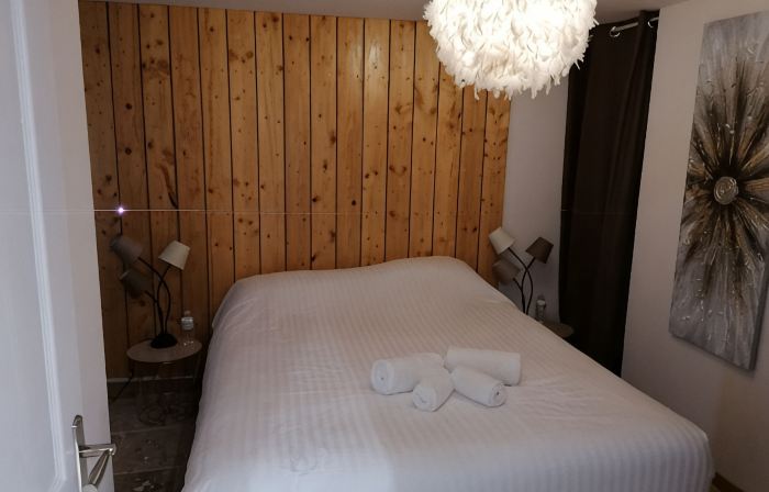 APARTMENT WITH CLIM, Fiber and GARAGE